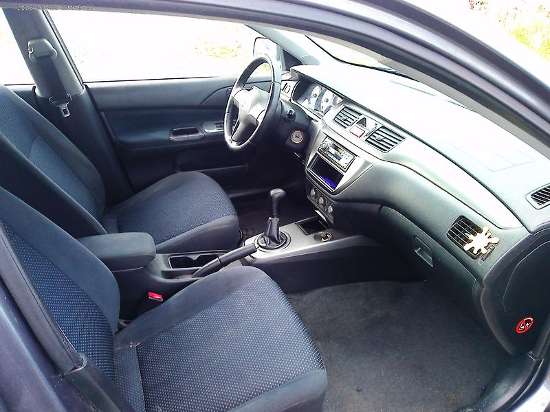 Mitsubishi Lancer 1.6 i, 72 kW, klima, nová STK - fotka 13 z 22