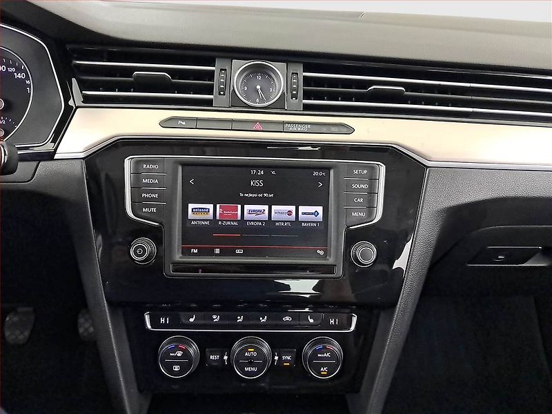 Volkswagen Passat (2016) Business 2.0 TDI, Kůže - fotka 12 z 15