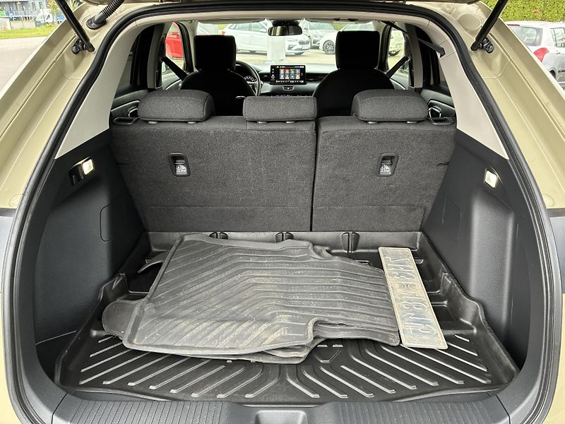 Honda HR-V (2022) 1,5 e-HEV Elegance * ZÁRUKA * - fotka 20 z 22