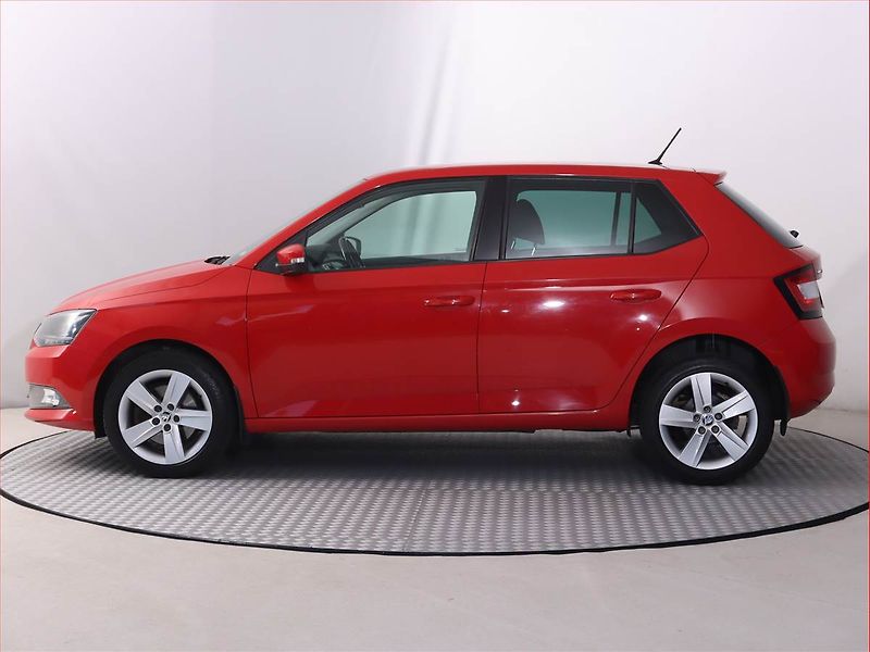 Škoda Fabia (2015) Style 1.2 TSI, Serv.kniha - fotka 3 z 19