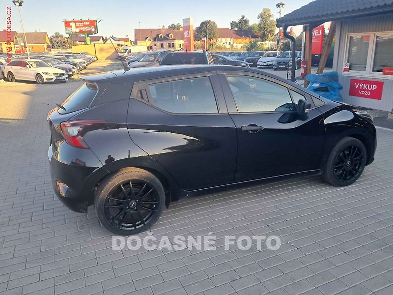 Nissan Micra (2018) 1.0 i, AC, temp, STK7/28 - fotka 2 z 3