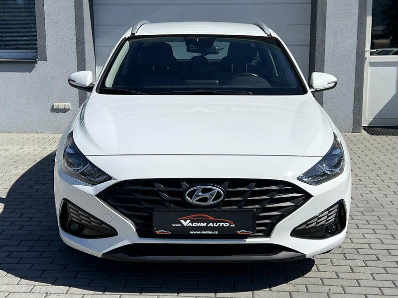 Hyundai i30 (2022) 1.6CRDi COMFORT TAŽNÉ KAMERA - fotka 5 z 20