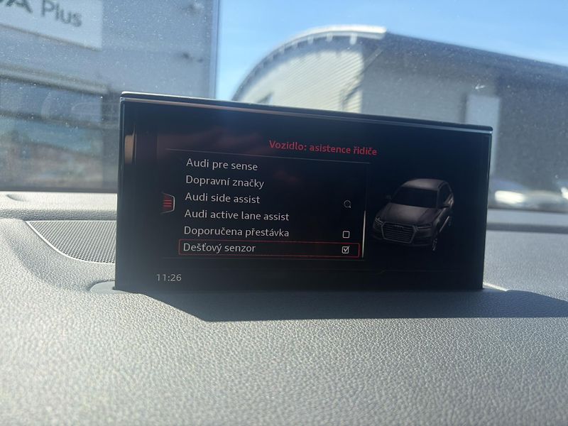 Audi Q7 3.0TDi S-Line Quattro 7míst - fotka 22 z 23