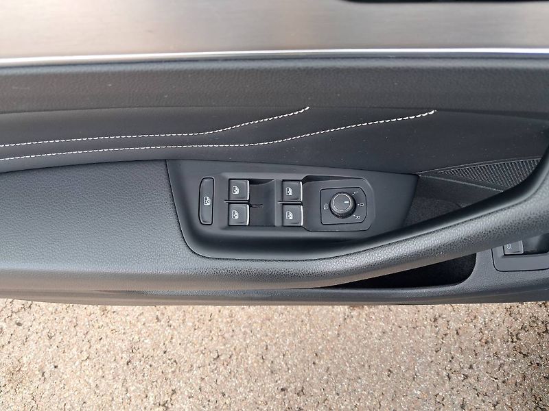 Volkswagen Passat Variant (2022) ELEGANCE 1.5 TSI / 110 kW EVO - fotka 18 z 31