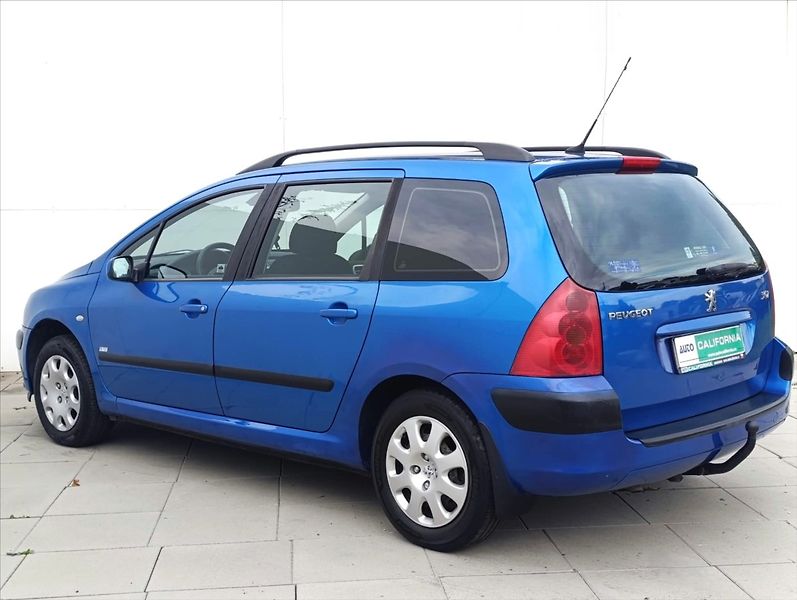 Peugeot 307 1,6 i Aut.klima Tažné zařízení - fotka 11 z 27