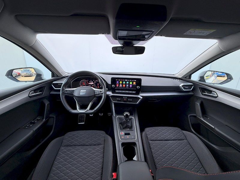 Seat Leon (2023) 1.5 TSI 96kW FR - fotka 9 z 35