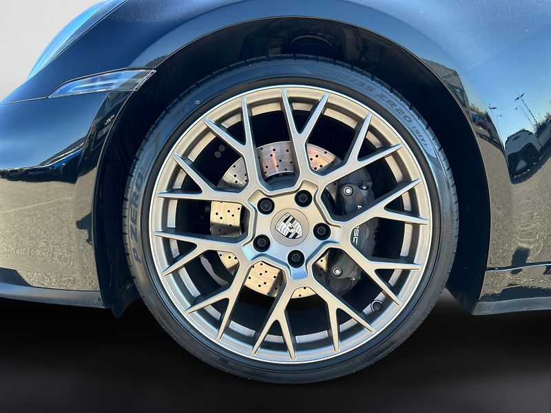 Porsche 911 (2025) Carrera Coupe - fotka 11 z 29