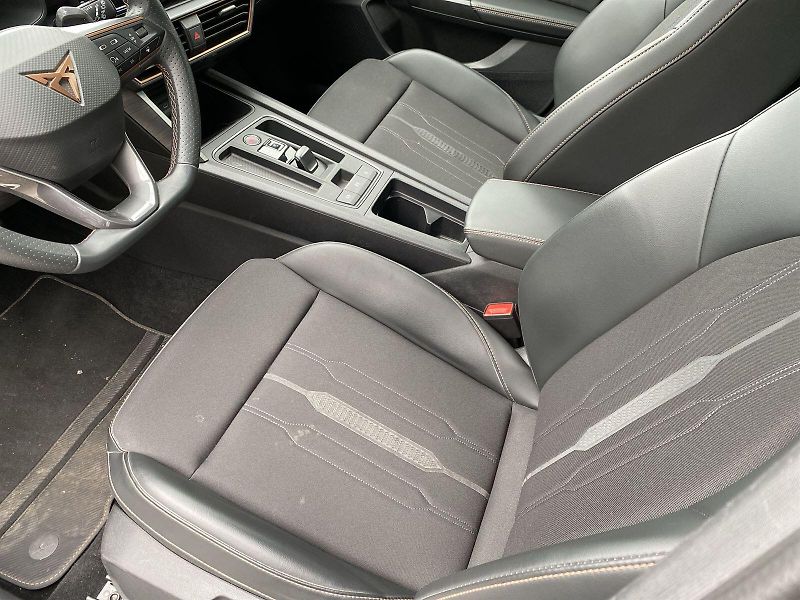 Cupra Formentor (2023) 1.5 TSI DSG - fotka 6 z 41