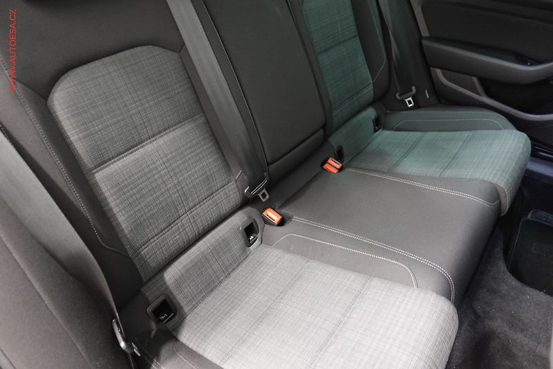 Volkswagen Passat (2020) 2.0TDi, DSG, LED, navi - fotka 12 z 22