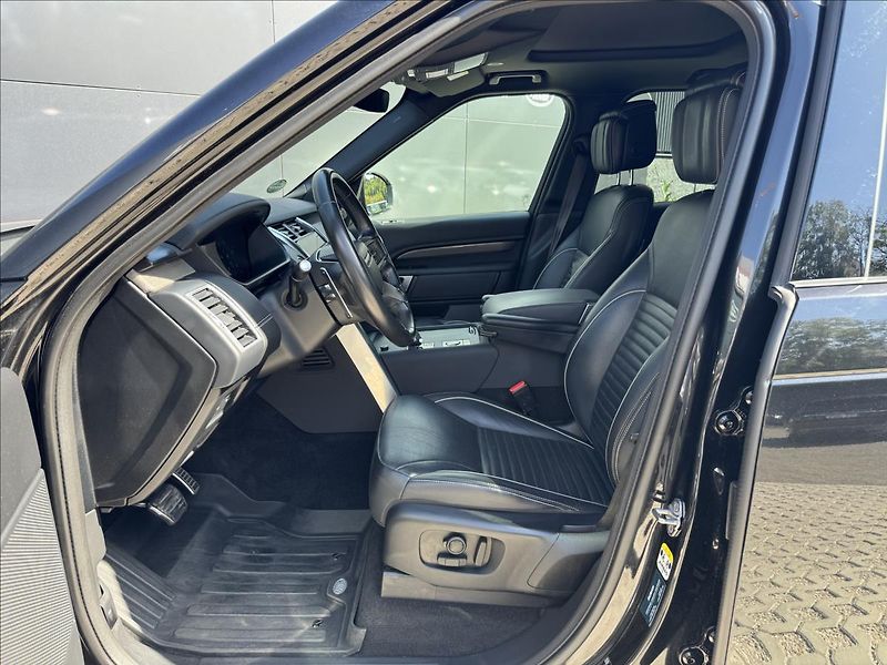 Land Rover Discovery 3,0 D300 R-Dynamic HSE AT AWD - fotka 11 z 36