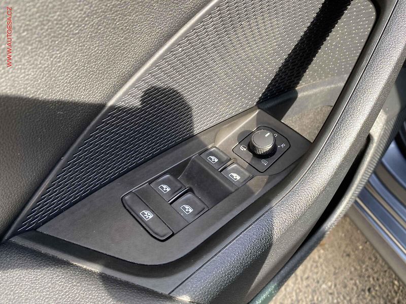 Škoda Octavia (2023) 2.0 TDi, ČR, Style, DSG - fotka 14 z 18