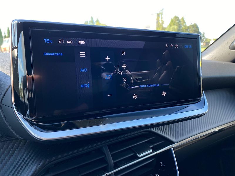 Peugeot 2008 (2026) ALLURE Hybrid 145 e-DCS6  - fotka 18 z 24