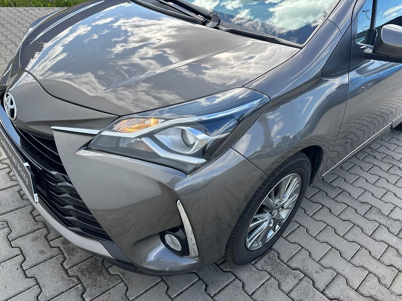 Toyota Yaris 1.5 VVT-i Active Trend - fotka 25 z 27
