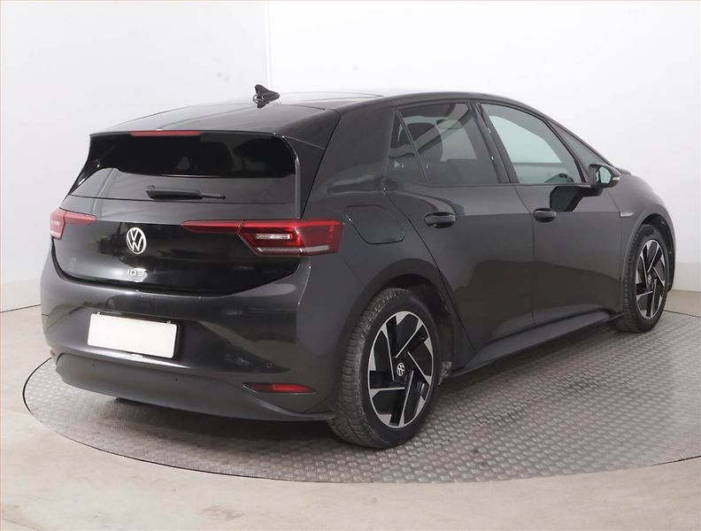 Volkswagen ID.3 (2021) Pro Perf. (62 kWh), SoH 87% - fotka 5 z 18