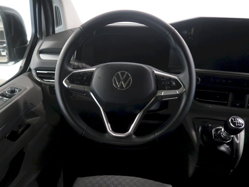 Volkswagen Caravelle (2025) LIFE 2.0TDI 110KW 8MÍST - fotka 17 z 31