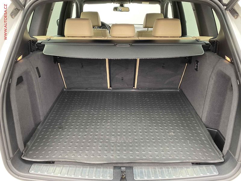 BMW X3 (2012) 3.0 D xD, ČR, servis.kniha - fotka 7 z 18