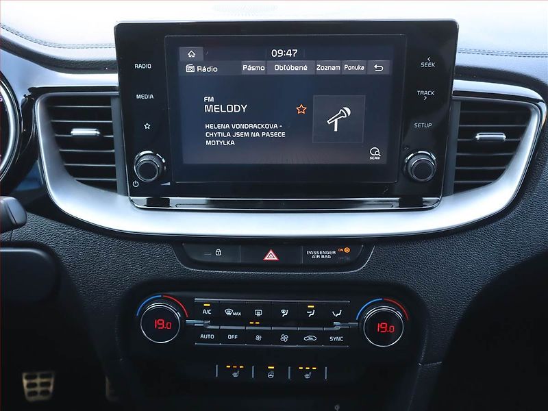 Kia Ceed (2020) GT Line 1.6 CRDi, Serv.kniha - fotka 12 z 19