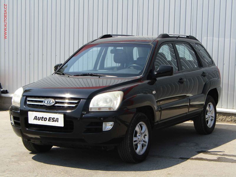 Kia Sportage (2005) 2.0i 4WD, AC, park.asist - fotka 3 z 14