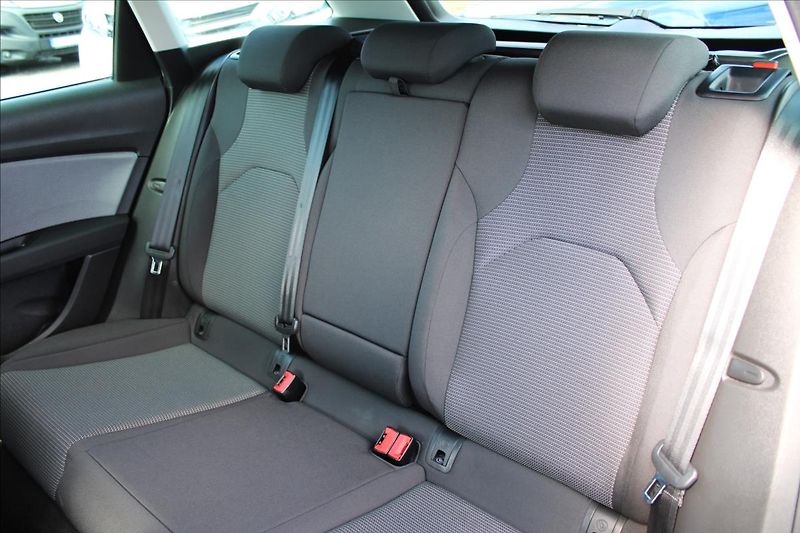 Seat Leon 1,6 TDi ST 85kW STYLE,serviska - fotka 27 z 42