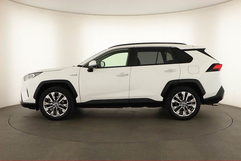 Toyota RAV4 (2020) Executive 2.5 Hybrid - fotka 3 z 18