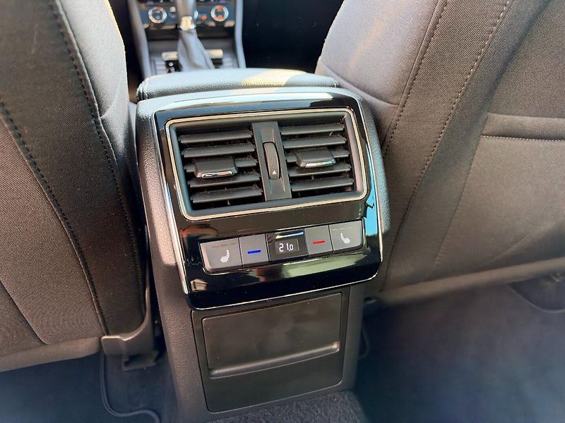 Škoda Superb (2021) Style 1.5 TSI DSG 110kW - fotka 24 z 37