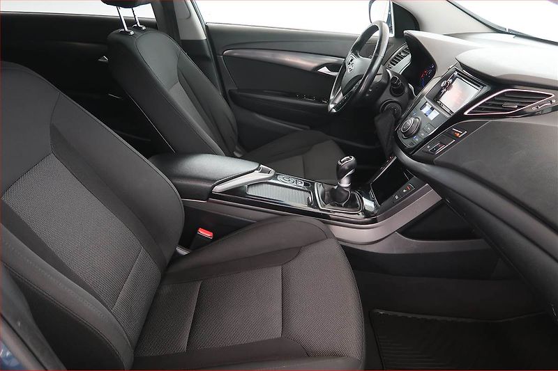 Hyundai i40 (2016) 1.7 CRDi, Serv.kniha - fotka 9 z 20