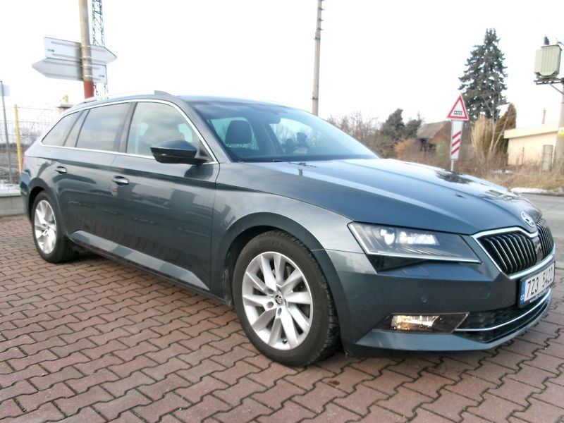 Škoda Superb 2.0 TDI NAVI AUTOKLIMA  - fotka 10 z 35