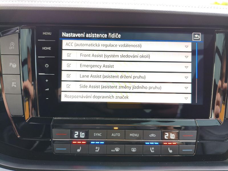 Volkswagen Touareg (2022) 3,0 TDI Elegance 210 KW - fotka 13 z 40