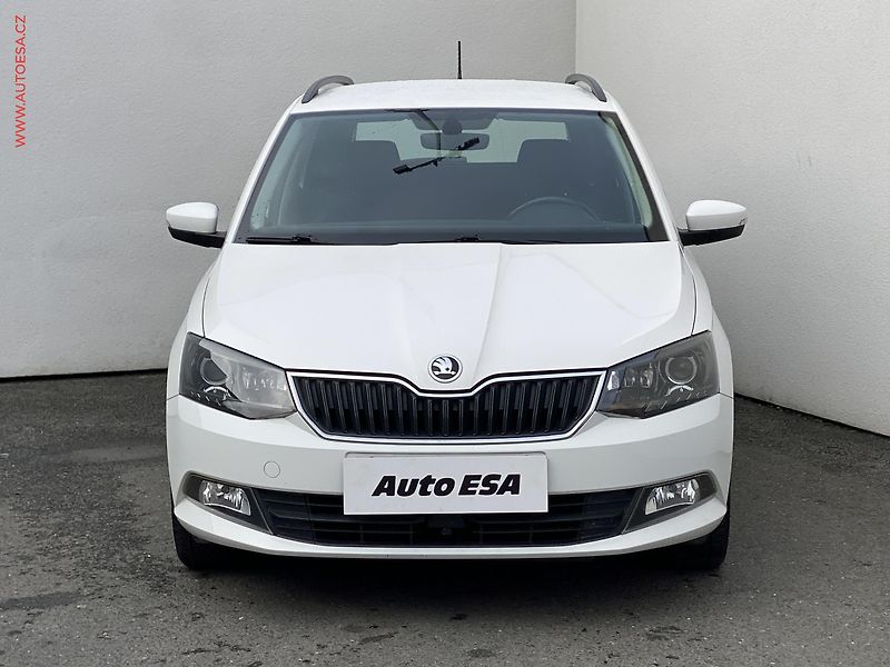 Škoda Fabia (2018) 1.0 TSi, 2.maj,ČR, Style, - fotka 2 z 18