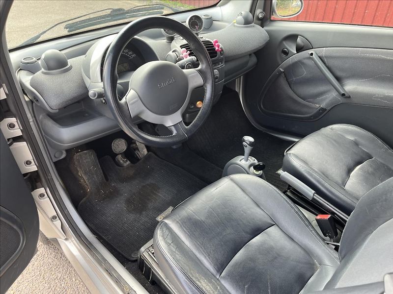 Smart Fortwo 0,7 i CABRIO PASSION KLIMA - fotka 10 z 25