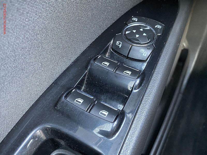 Ford Mondeo (2017) 2.0TDCi, AT, navi, park.asist - fotka 14 z 20