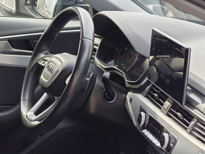 Audi A4 Avant (2021) 40 TDI quattro  - fotka 17 z 25
