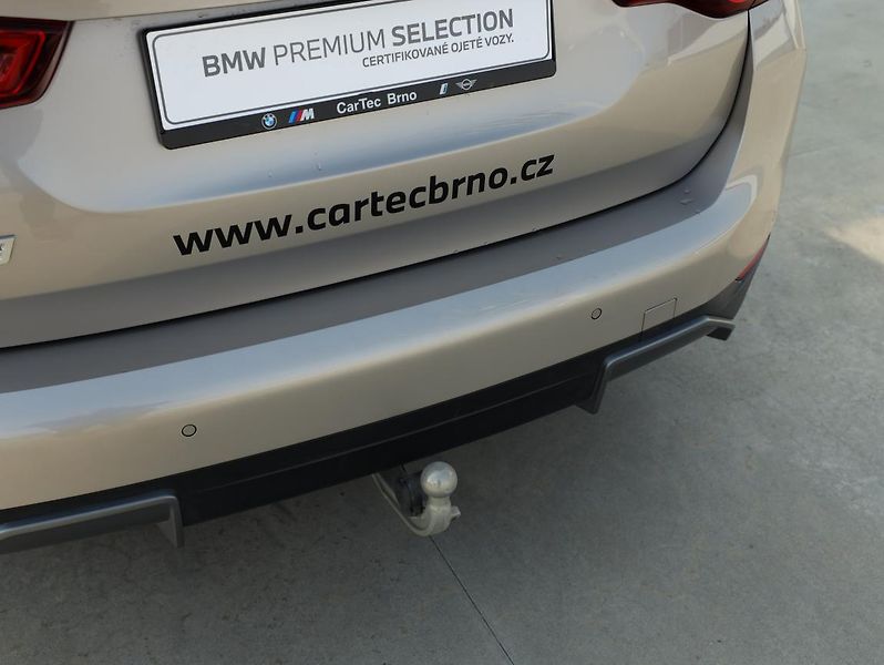 BMW iX3 - fotka 11 z 19