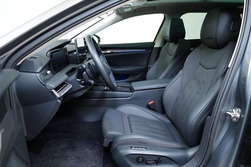 Škoda Superb - fotka 11 z 28