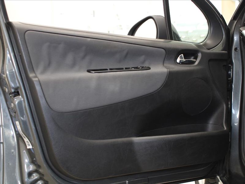 Peugeot 207 1,6 VTi 88kW Panorama 168tkm. - fotka 12 z 18