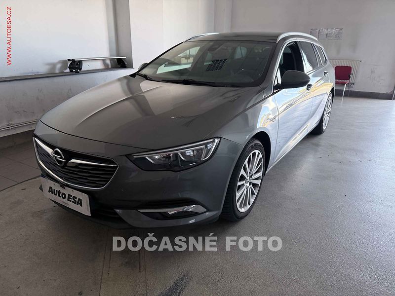 Opel Insignia (2019) 2.0cdti - fotka 1 z 3