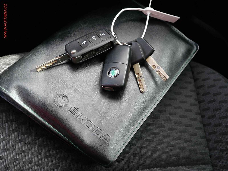 Škoda Roomster (2012) 1.2 TSI, 1.maj,ČR, Ambition - fotka 14 z 15