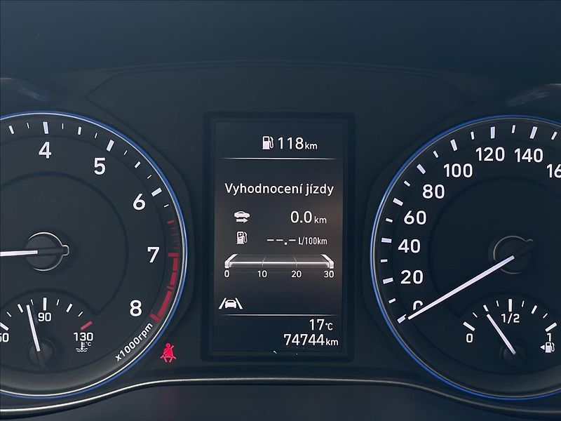 Hyundai Kona 1,0 T-GDI Comfort PDC+Klima - fotka 10 z 23