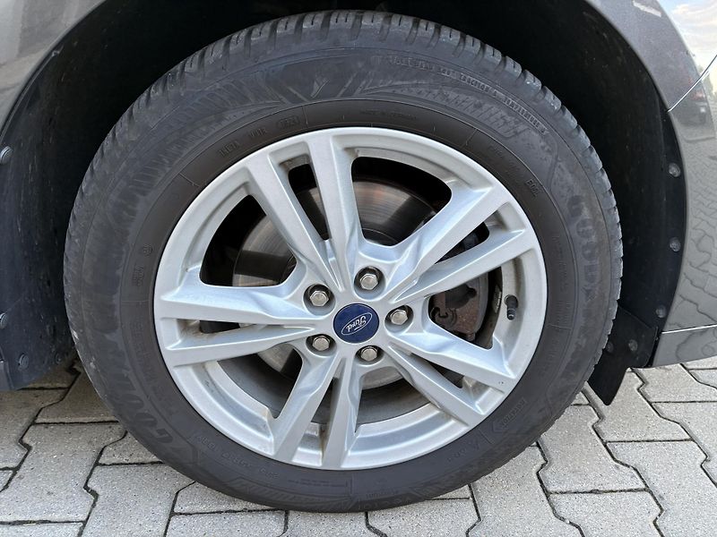 Ford Galaxy (2022) 2.0 EcoBlue  Titanium 7 míst - fotka 30 z 30