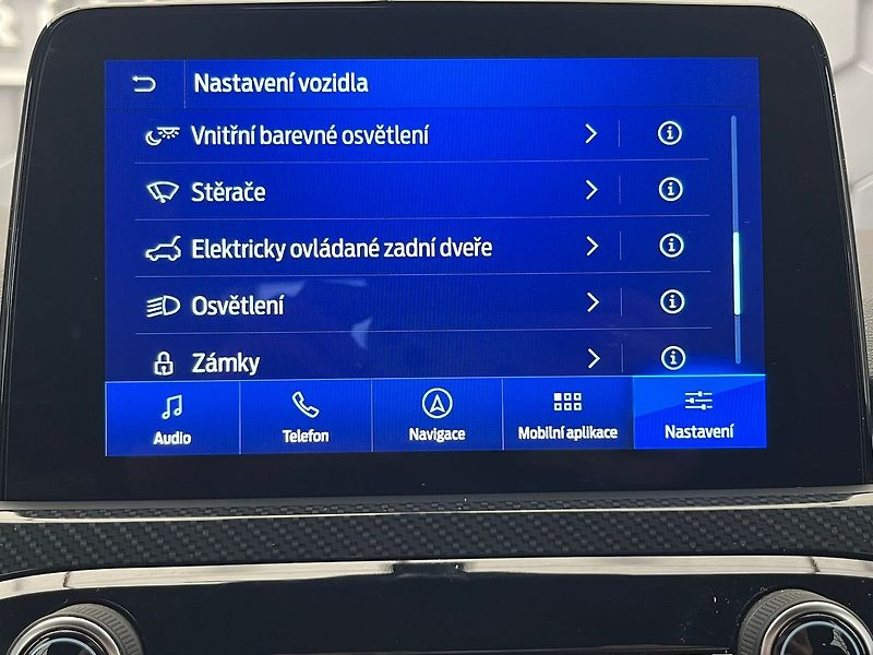 Ford Kuga 2,0 EB 140 kW AWD ST-Line - fotka 20 z 72