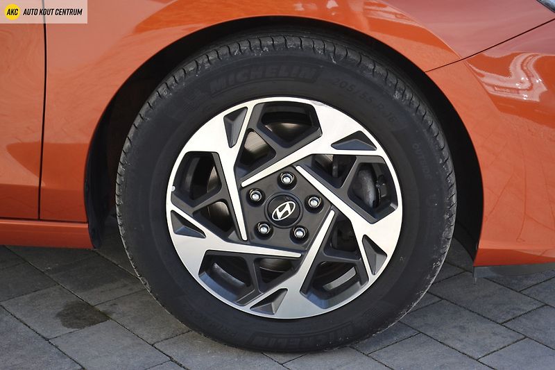 Hyundai i30 WG 1.5T-GDI 103KW DCT FAMILY N - fotka 10 z 41