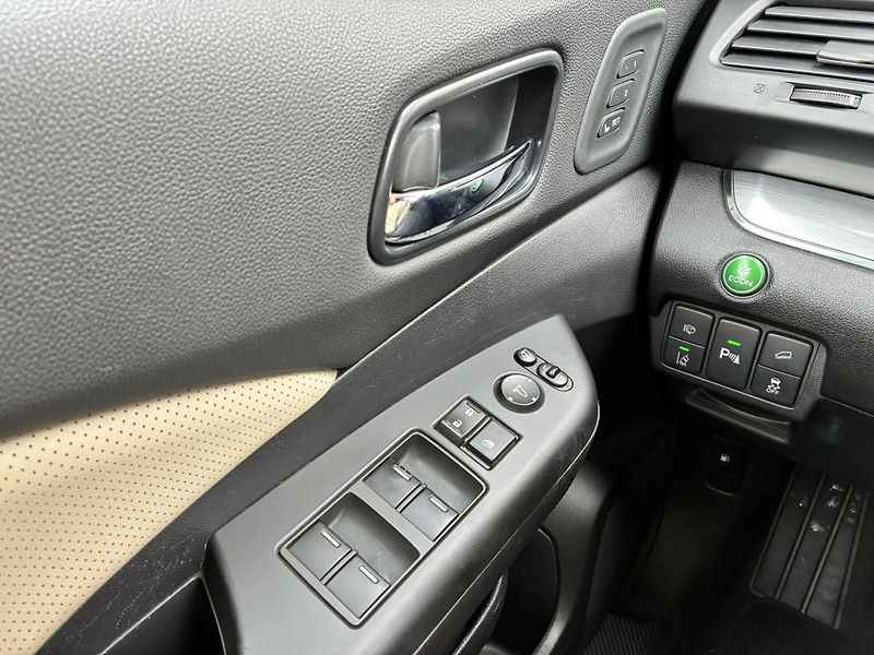 Honda CR-V 1.6 D-TEC 118kW AT 4WD Executi - fotka 15 z 26