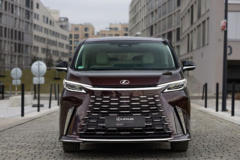 Lexus LM 350h  350H 2,5 HEV Luxury VIP Amonit - fotka 3 z 39