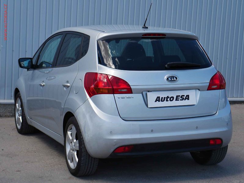 Kia Venga (2011) 1.6 CVVT, AT, tempo, park - fotka 6 z 18