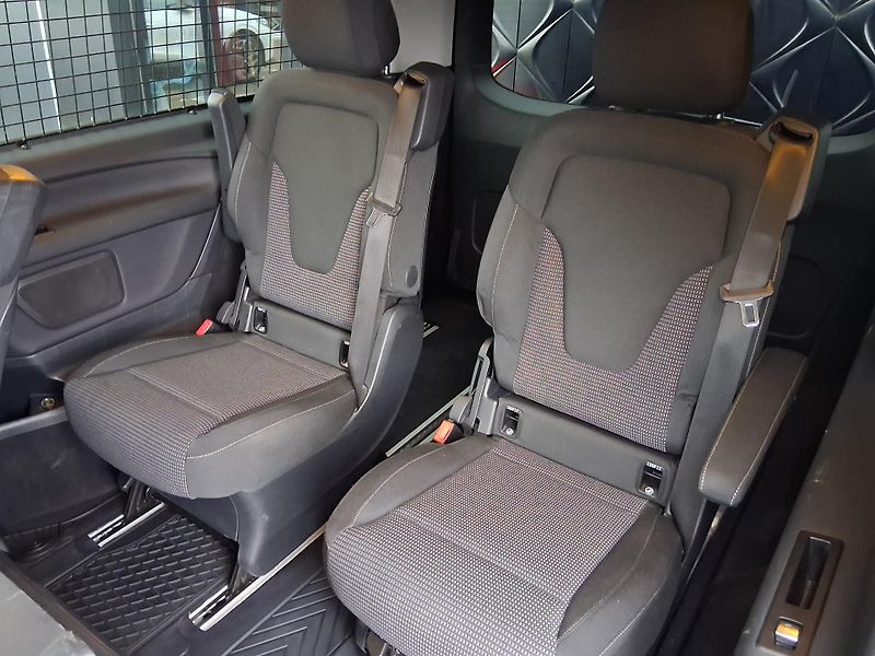 Mercedes-Benz Třídy V 250D 4MATIC XL 140 kW - fotka 6 z 30