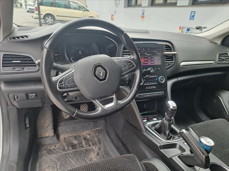 Renault Mégane 1,6 i LPG - fotka 19 z 37