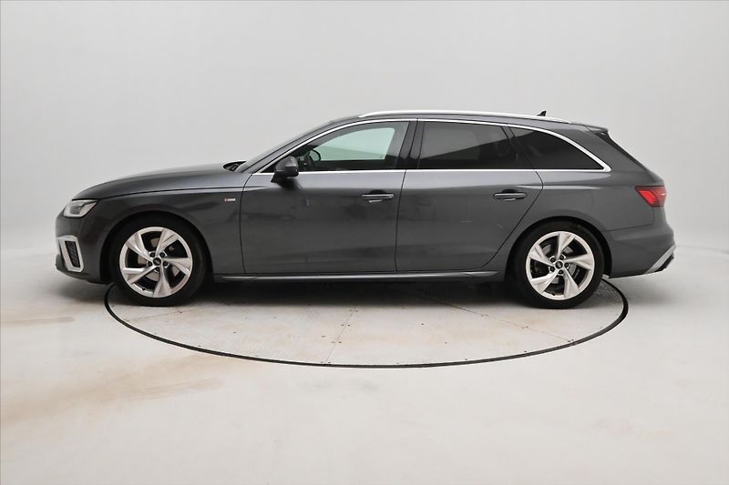 Audi A4 2,0 TDI 120kW S-LINE S-Tronic - fotka 8 z 26