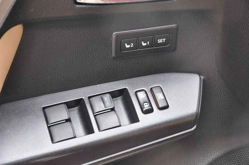 Toyota RAV4 2.5 Hybrid 4x4 Selection Kůže - fotka 22 z 31