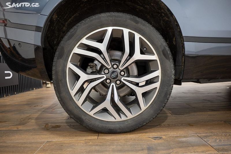 Land Rover Range Rover Velar P380 280 kW R-Dynamic - fotka 33 z 36