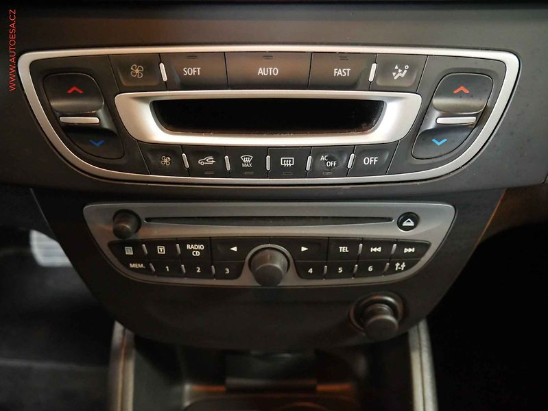Renault Fluence (2011) 1.6 16V, AC, STK3/28 - fotka 15 z 18